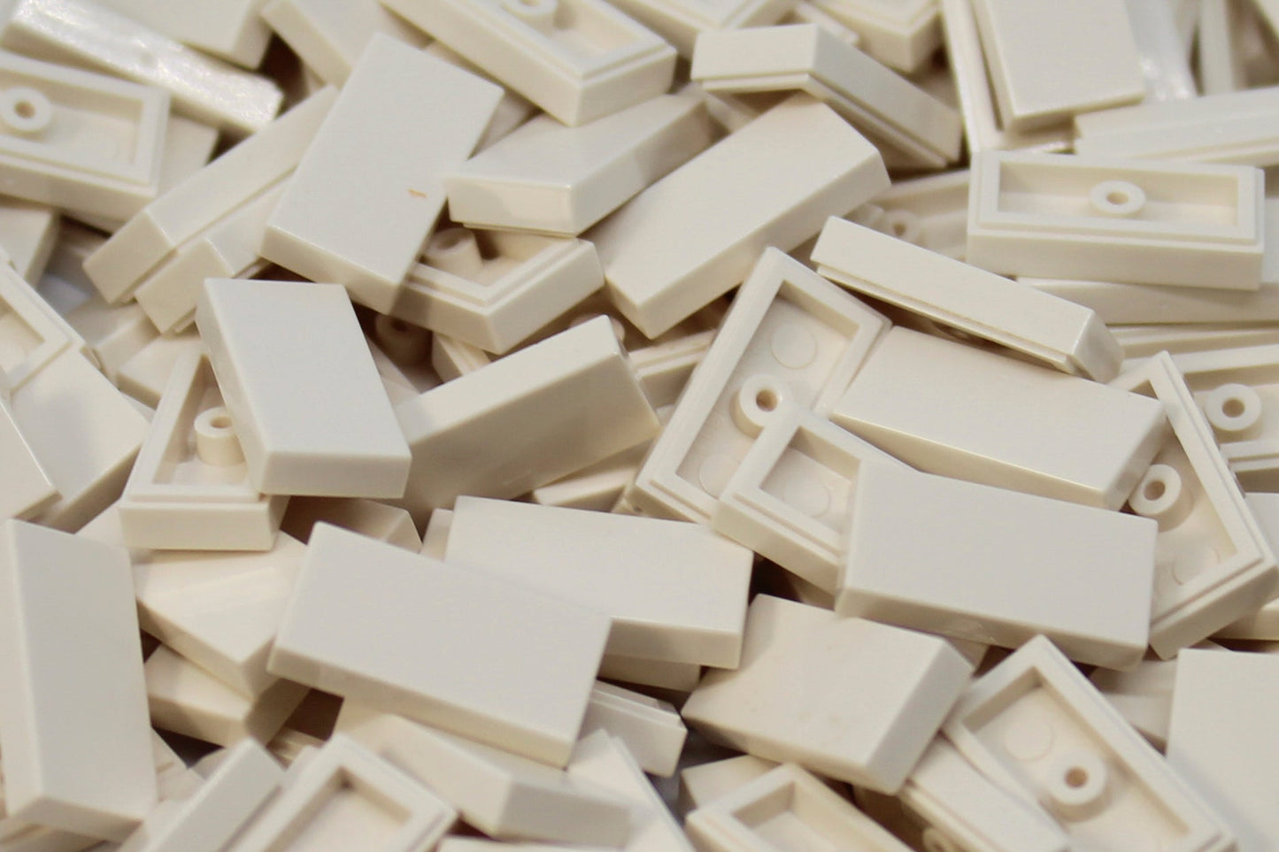 1x2 Tile Brick 200 Pack (White)