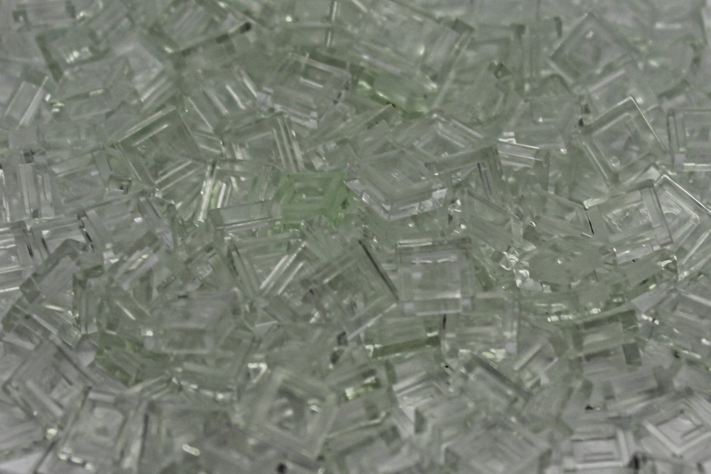 1x1 Tile Brick 300 Pack (Clear)