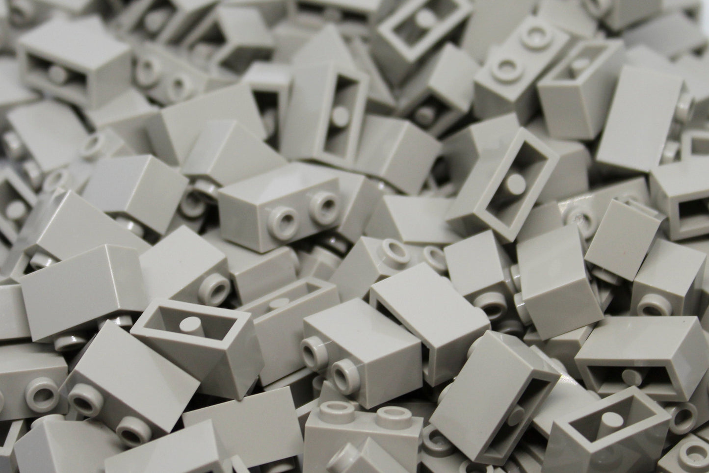 1x2 Stud Bricks 200 Pack (Light Gray)