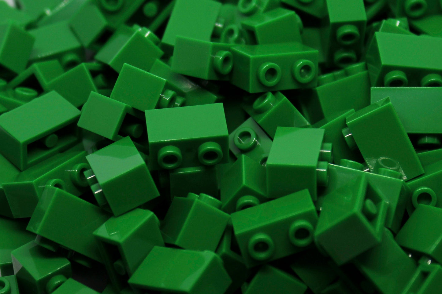 1x2 Stud Bricks 200 Pack (Green)