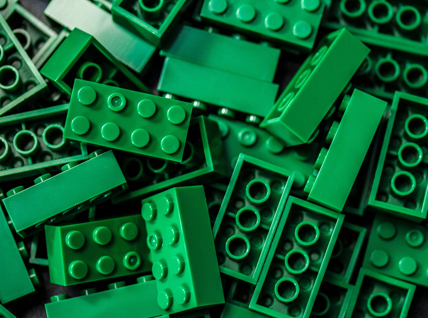 2X4 Brick 100 Pack (Green)