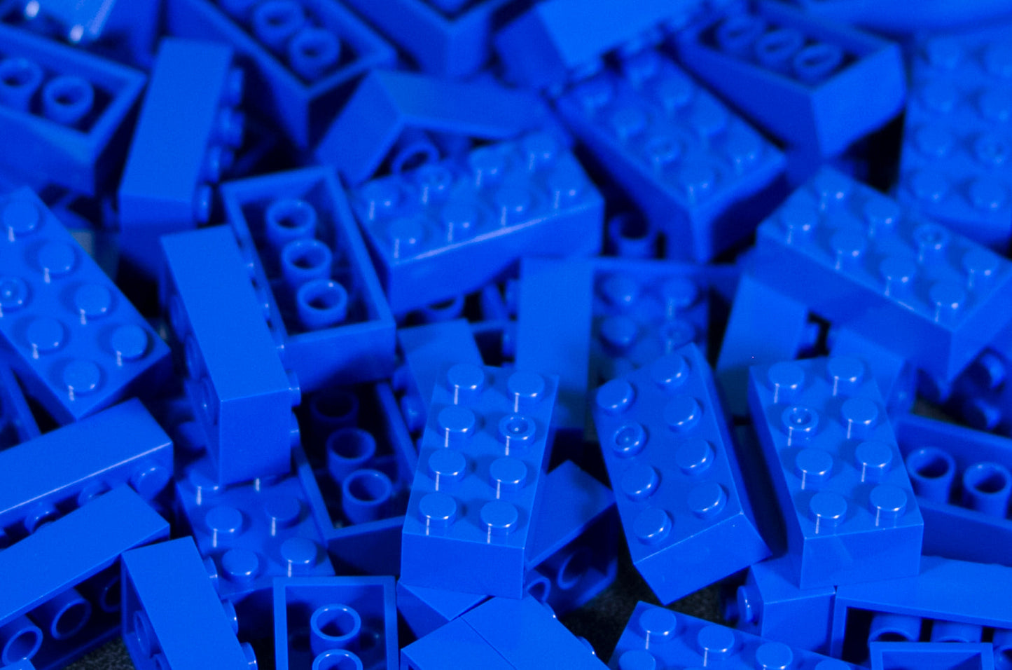 2X4 Brick 100 Pack (Royal Blue)