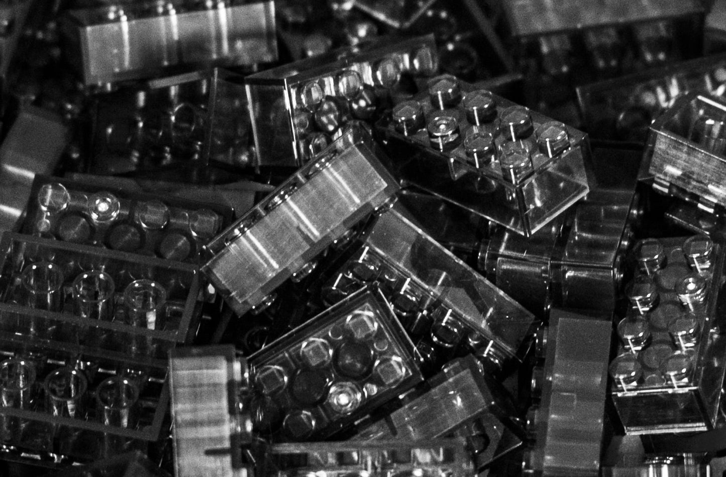 2X4 Brick 100 Pack (Transparent Black)