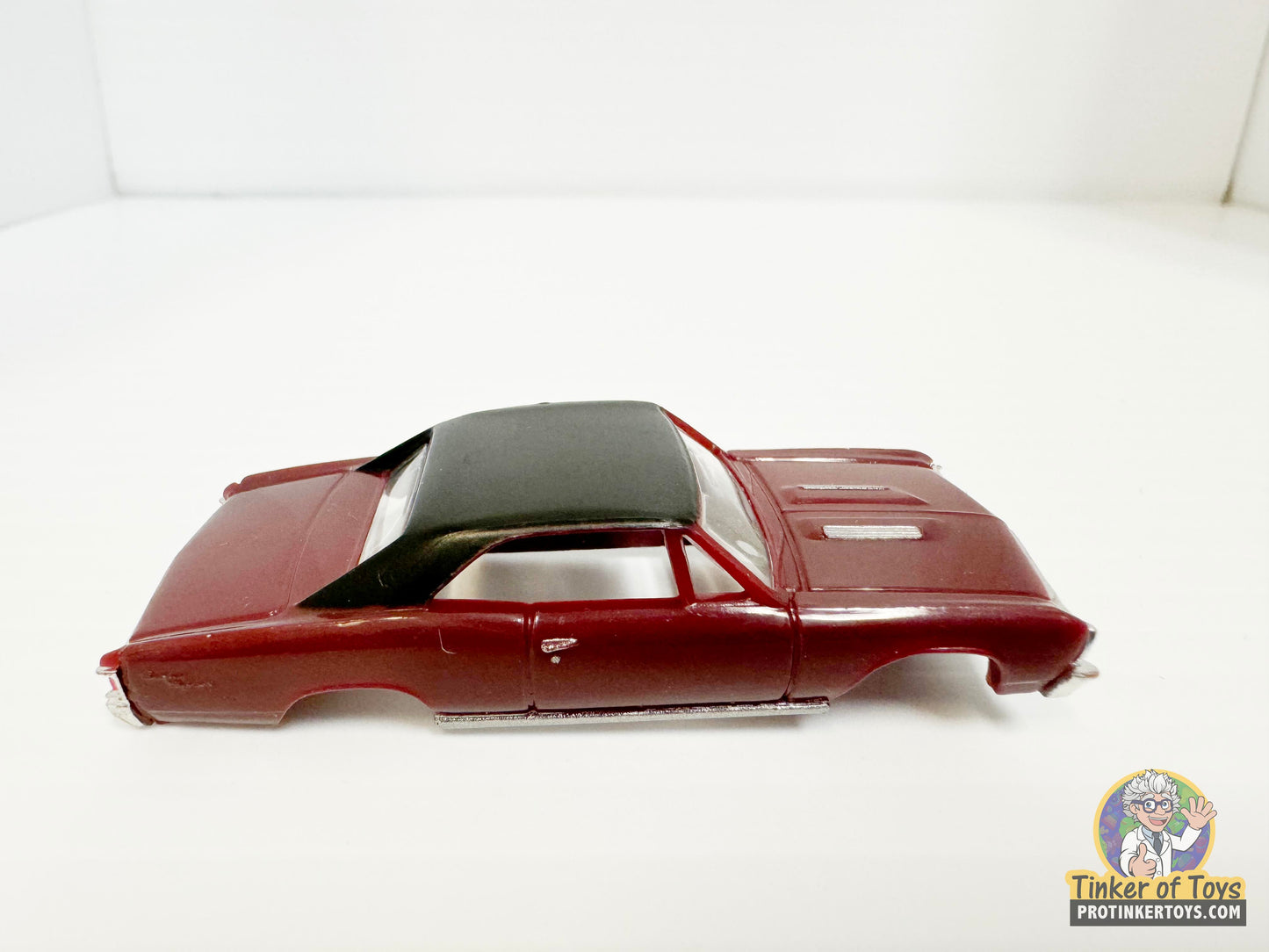 1967 Chevelle SS Vinyl Top Maroon Black | MM04050 | Model Motoring