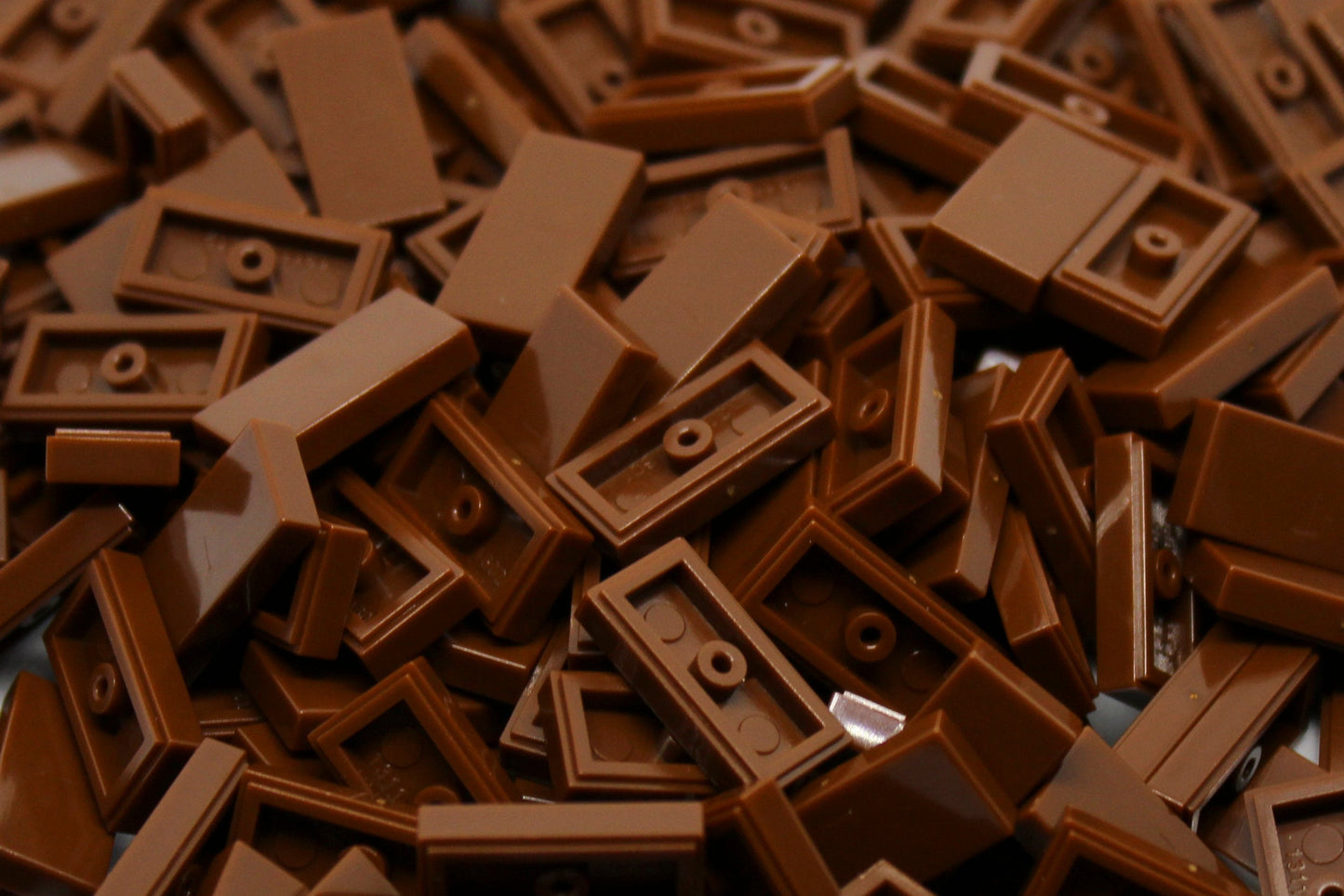 1x2 Tile Brick 200 Pack (Brown)