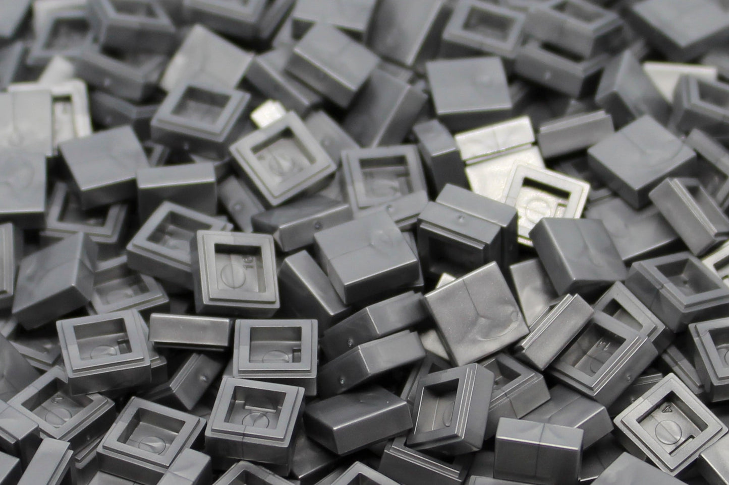 1x1 Tile Brick 300 Pack (Metallic Silver)