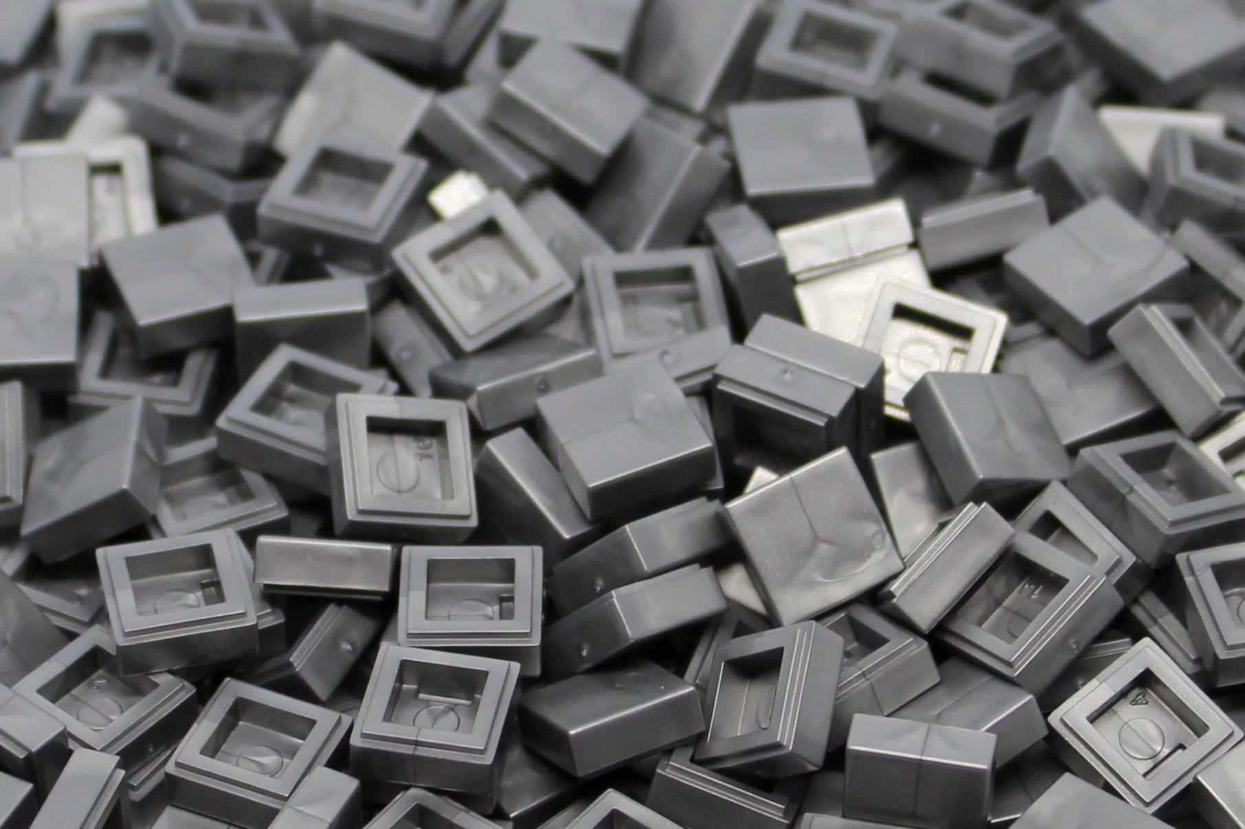 1x1 Tile Brick 300 Pack (Metallic Silver)