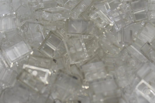 1x2 Stud Bricks 200 Pack (Clear)