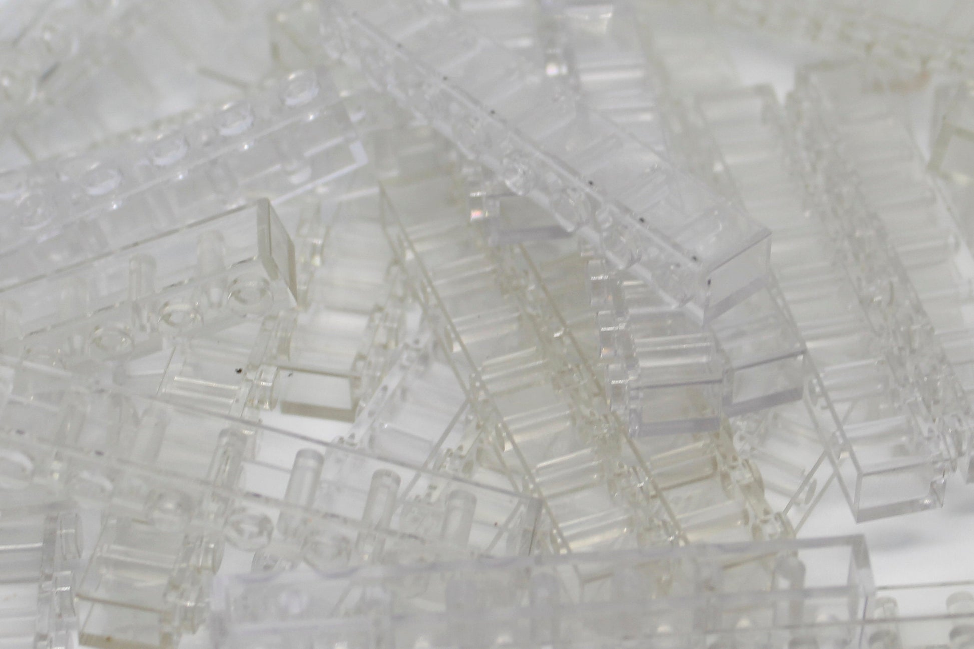 1x8 Stud Bricks 80 Pack (Clear)