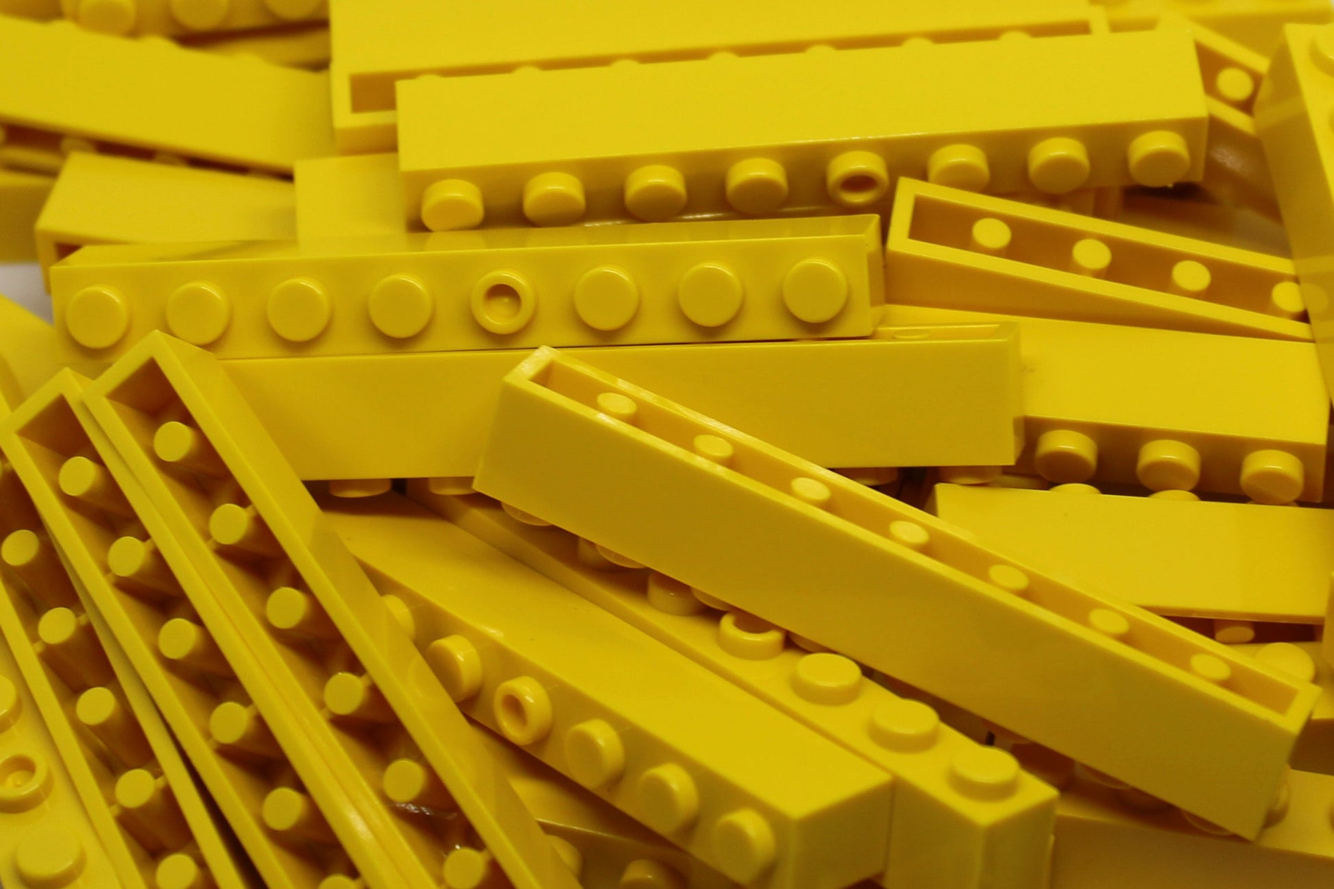 1x8 Stud Bricks 80 Pack (Yellow)