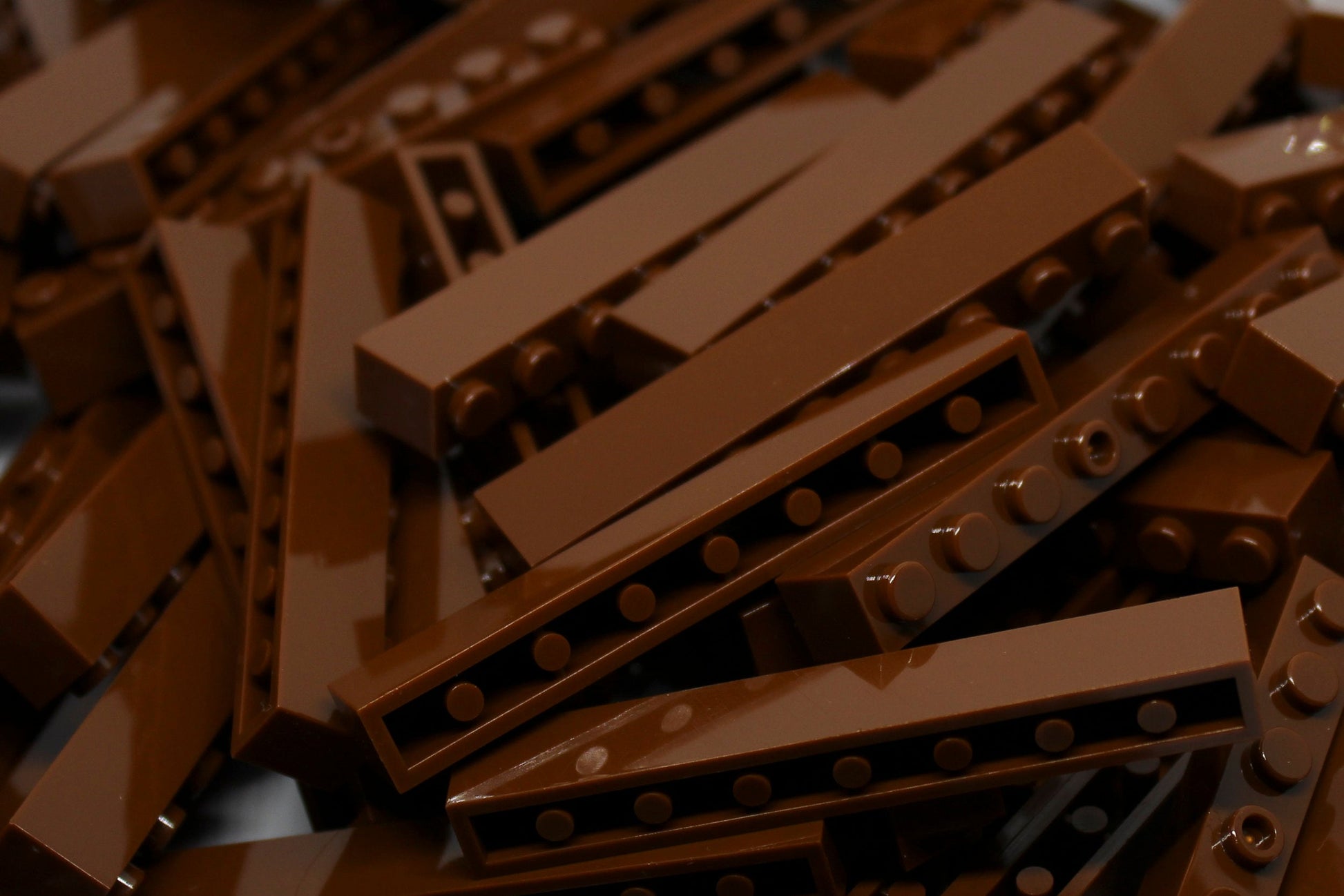 1x8 Stud Bricks 80 Pack (Brown)