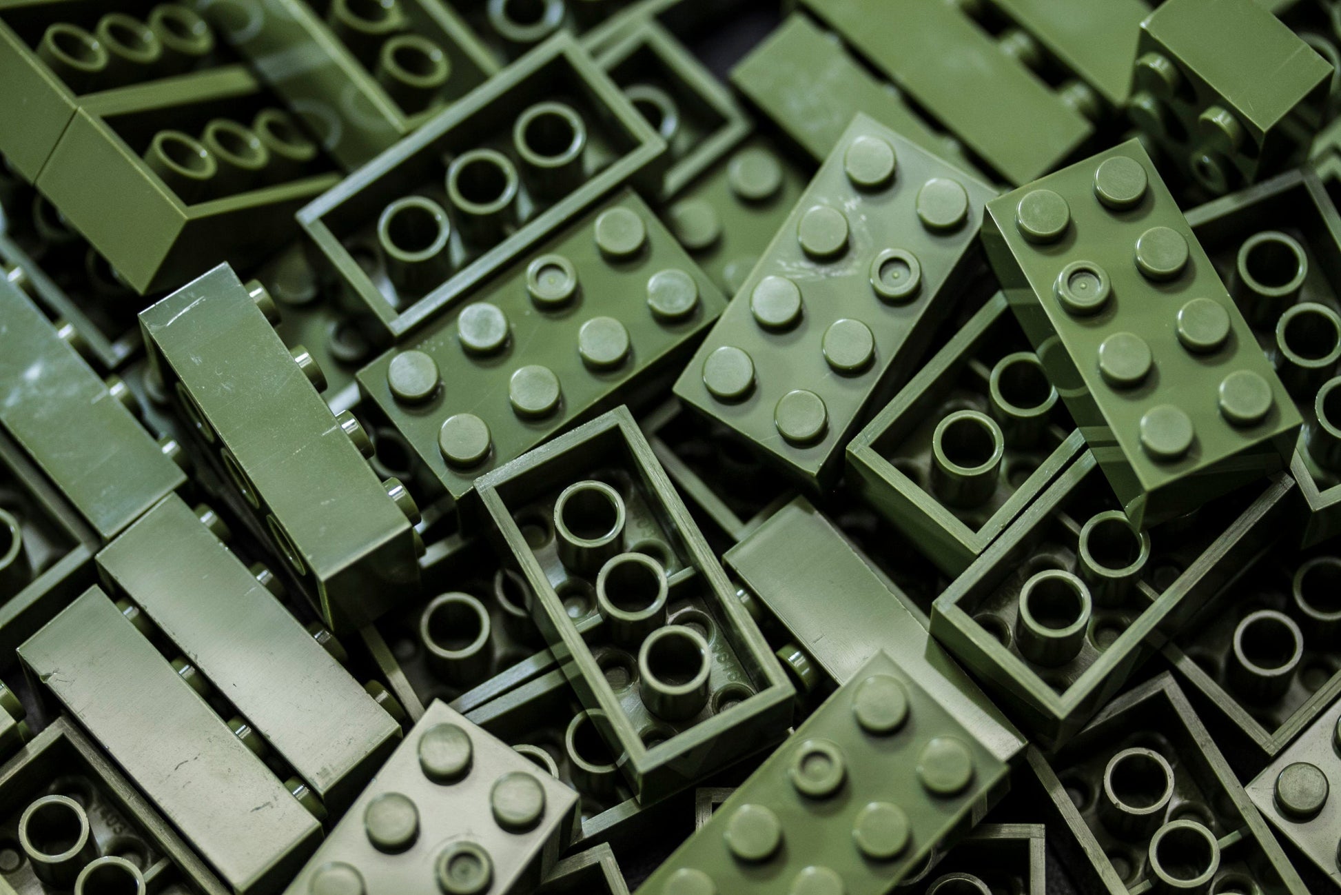 2X4 Brick 100 Pack (Olive Green)