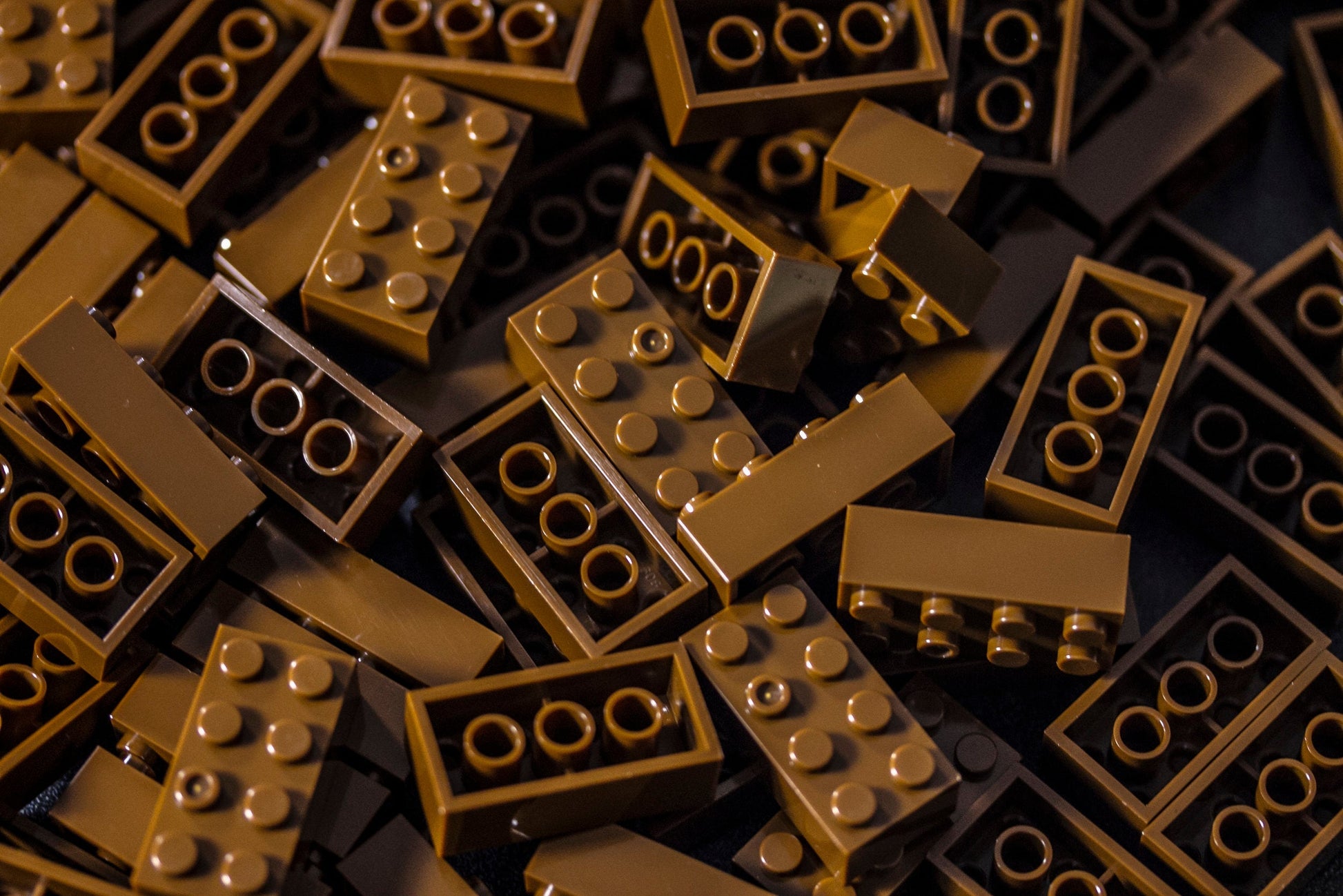 2X4 Brick 100 Pack (Brown)