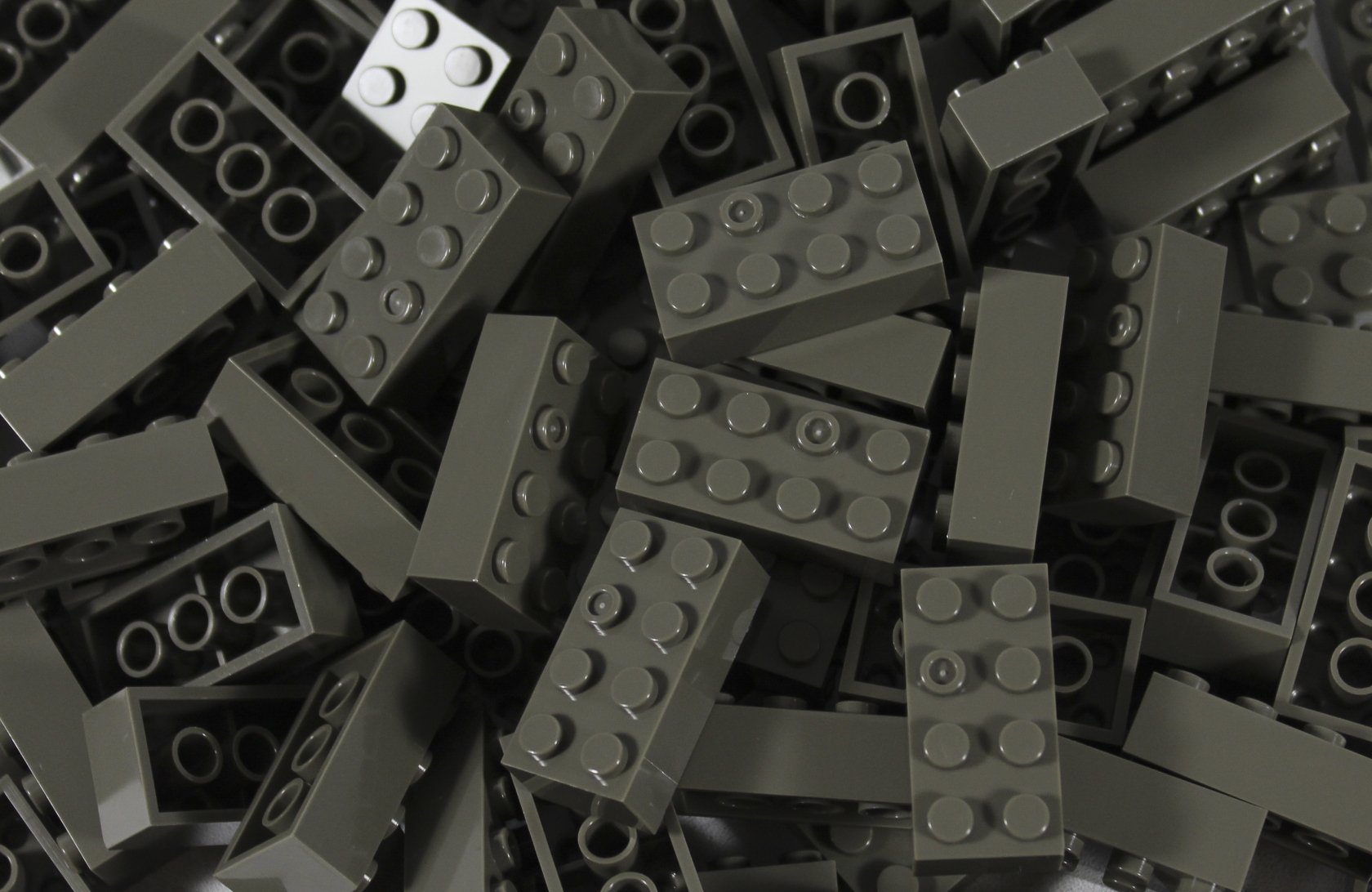 2X4 Brick 100 Pack (Charcoal Gray)