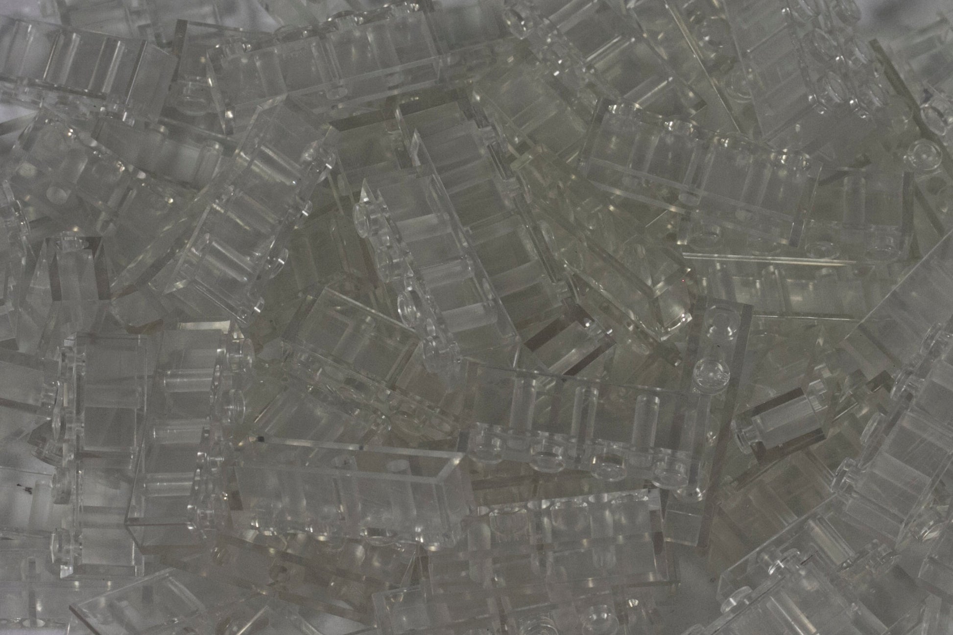 1x4 Stud Brick 100 Pack (Clear)