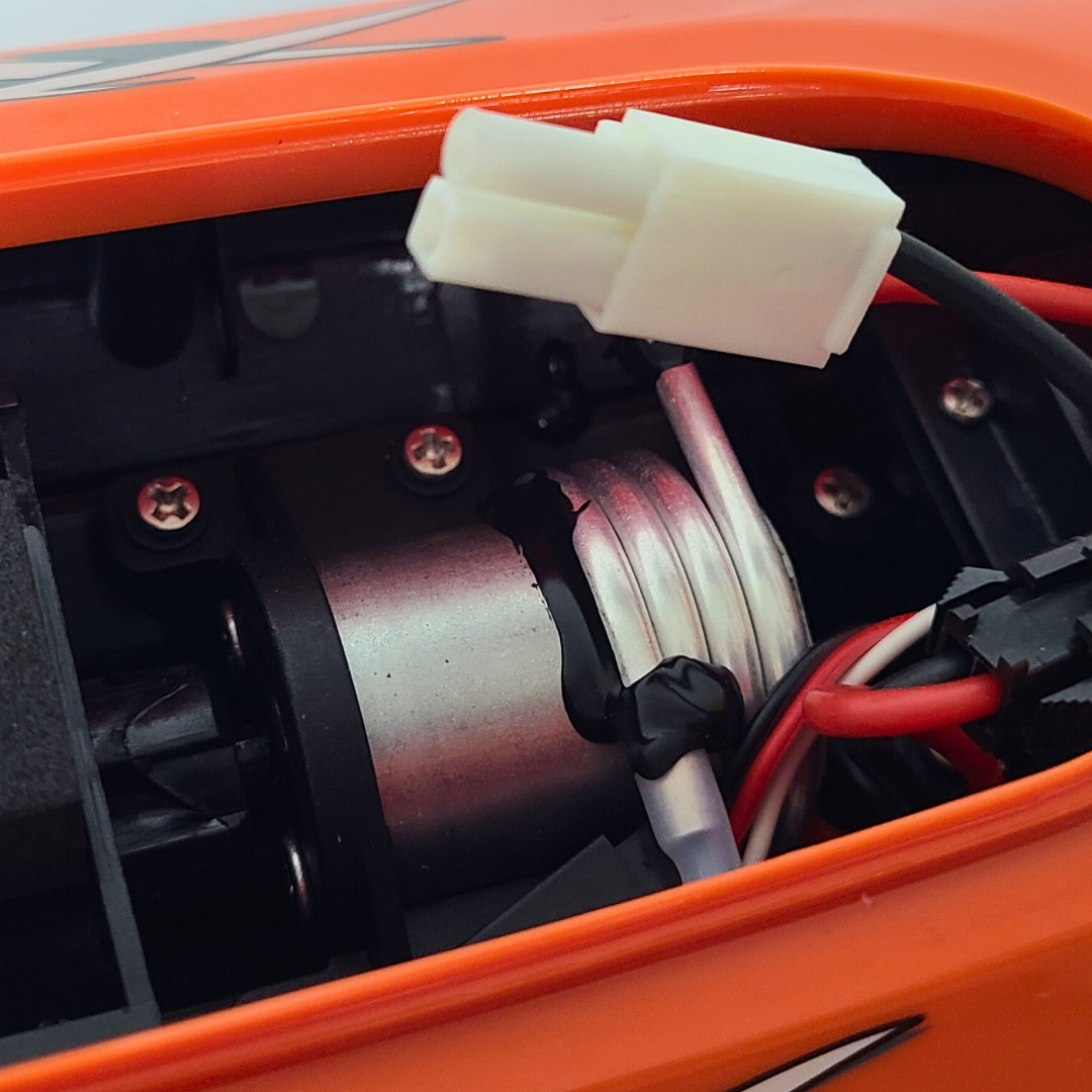 UDI001 Venom RC Boat – High-Speed 2.4GHz Racing Boat with Self-Righting Hull & Water-Cooled Motor