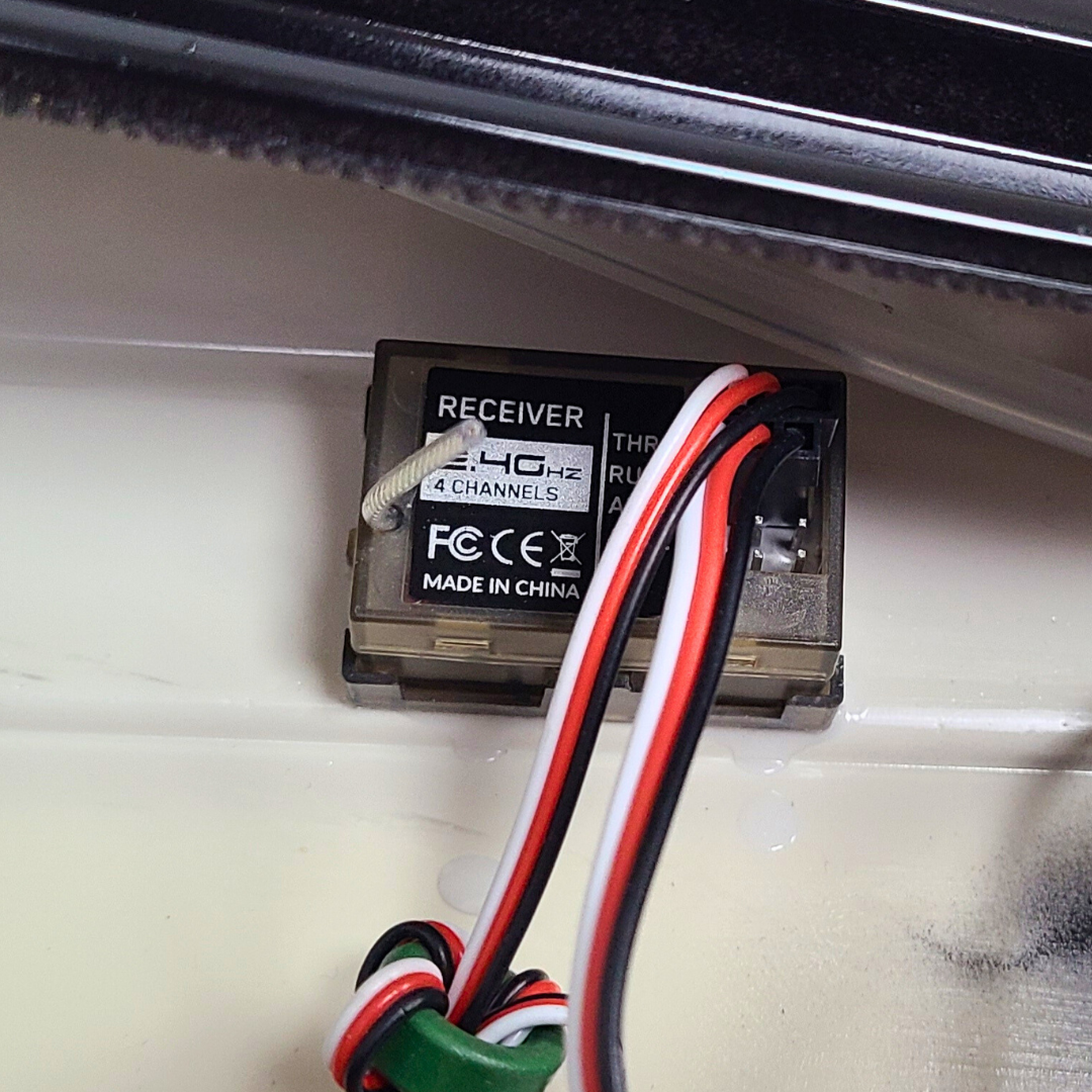 VECTOR SR80 45MPH High Speed Race Boat Brushless ARTR (Black)