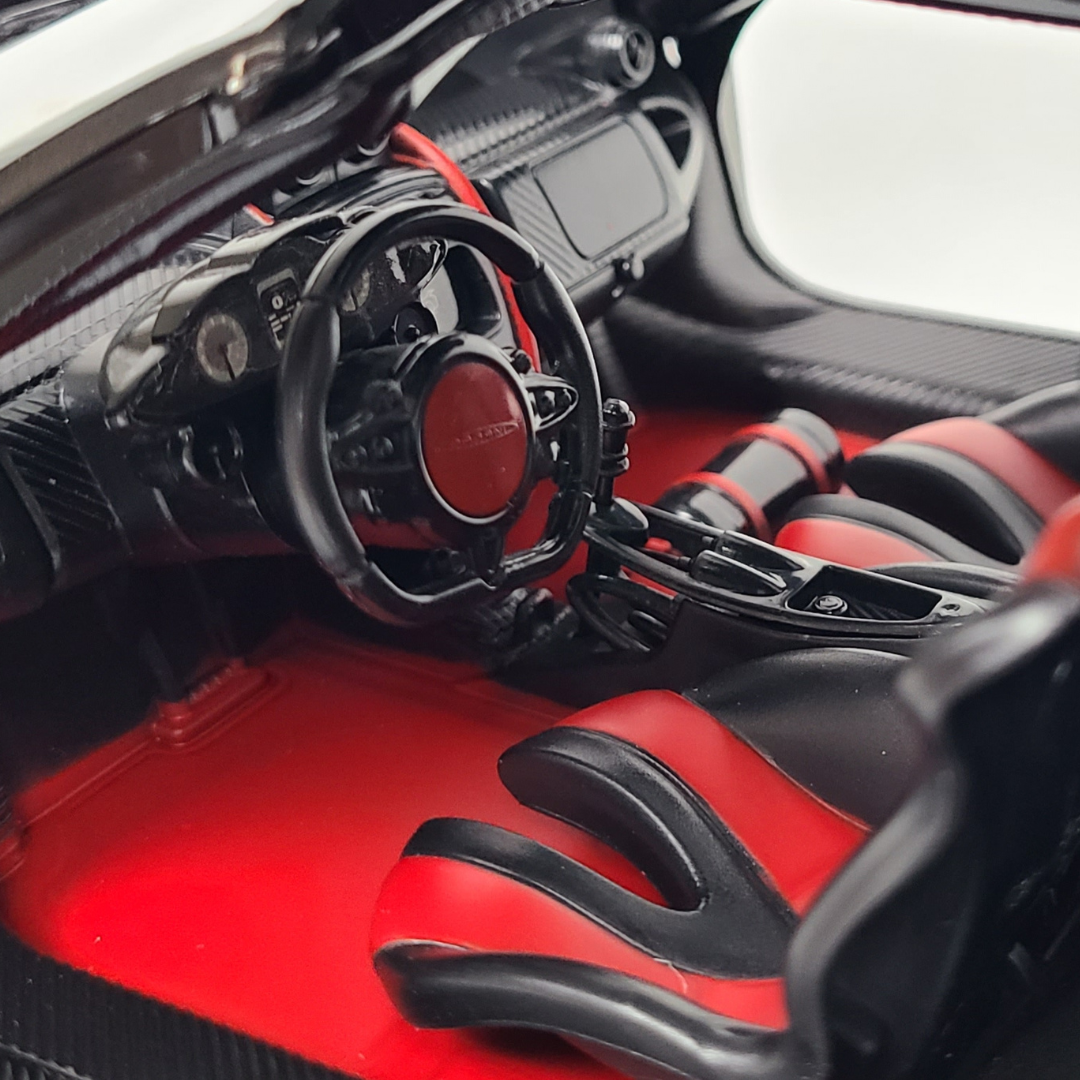 Rastar 1:14 Scale Pagani Huayra BC RC Car – Officially Licensed Remote Control Supercar